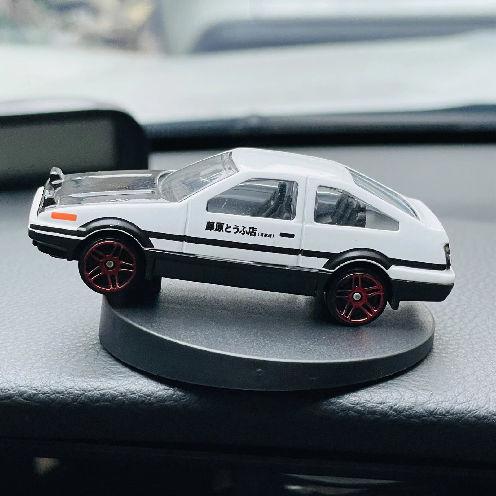 Initial D AE86 Alloy Car Models Toys Metal Diecast Initial D Exquisite Workmanship Car Toys for Kids Gifts Fujiwara Tofu